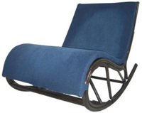 Кресло-качалка из ротангового комплекта для отдыха URBAN